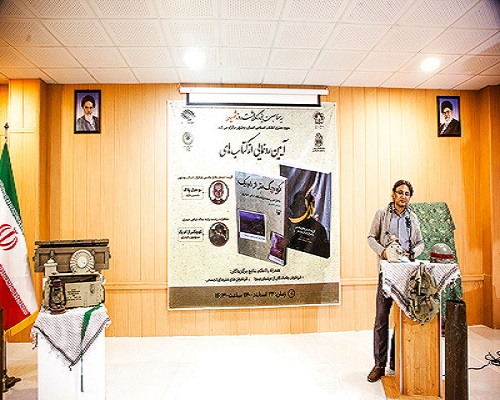 منوچهر بایندری:سربازهای عراقی به‌جای گلوله با آینه، نور پرتاب می‌کردند